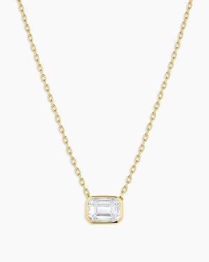 Classic Diamond Emerald Necklace